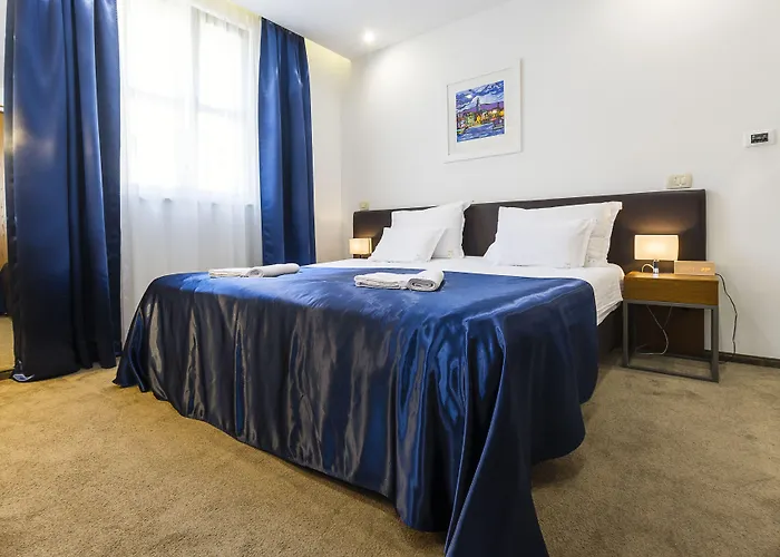 玛儒林酒店 酒店 4*