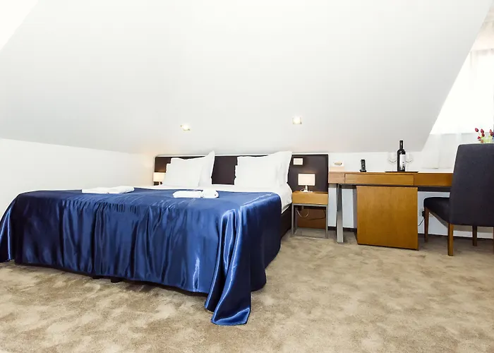 玛儒林酒店 酒店